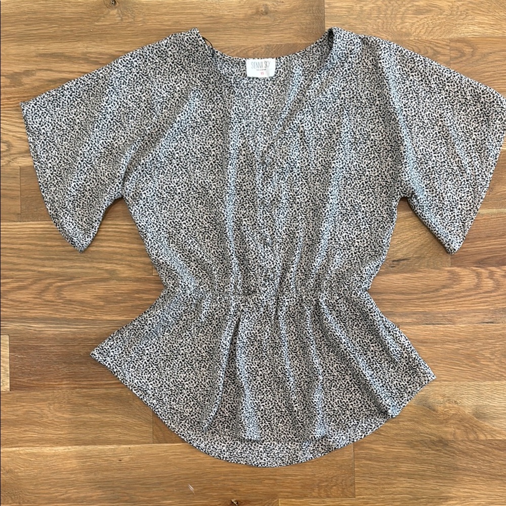 Sienna Sky Gray Peplum Fitted Blouse with Cuffed Sleeves